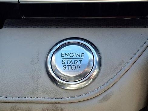 New 2026 Lincoln Nautilus Premier AWD/4WD image 15