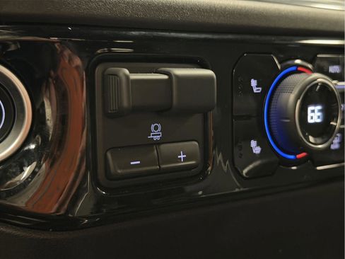 Certified 2023 Chevrolet Silverado 1500 RST AWD/4WD image 18