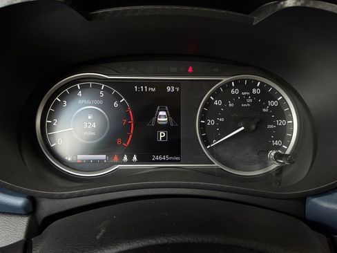 Used 2025 Nissan Versa SV FWD image 33