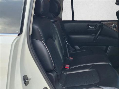 Used 2017 INFINITI QX80 4WD w/ Driver Assistance Package image 16