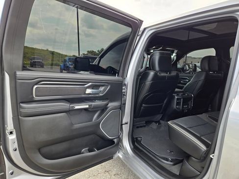 Used 2024 RAM 1500 Laramie AWD/4WD image 30