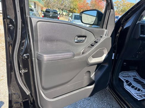Used 2022 Nissan Frontier SV AWD/4WD image 24