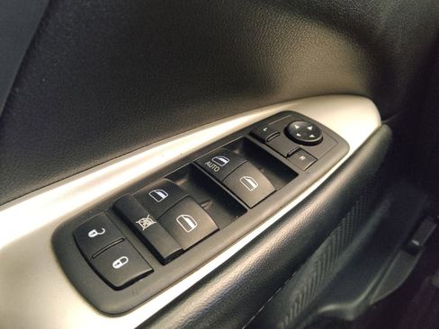 Used 2020 Dodge Journey SE FWD image 27