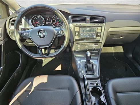 Used 2021 Volkswagen Golf 4-Door FWD image 18