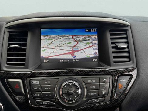 Used 2020 Nissan Pathfinder SL image 25