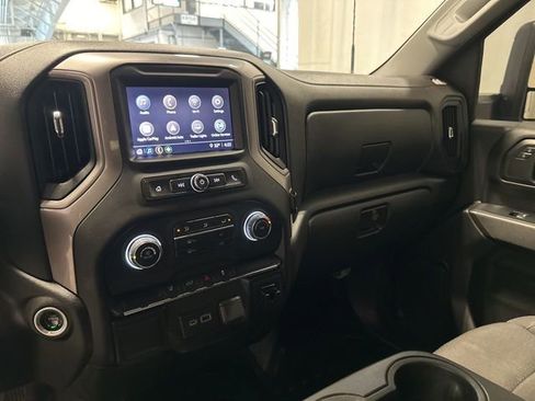 Used 2024 Chevrolet Silverado 3500 W/T image 20