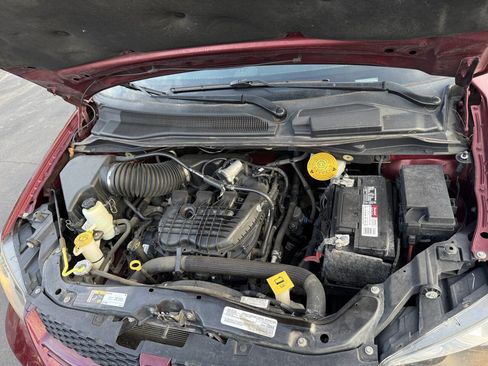 Used 2019 Dodge Grand Caravan GT image 38