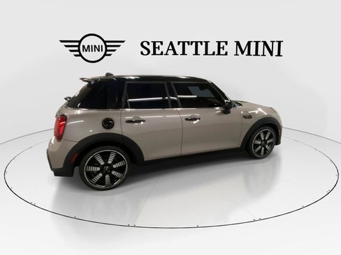 Used 2022 MINI Cooper S w/ Premium Package FWD image 12