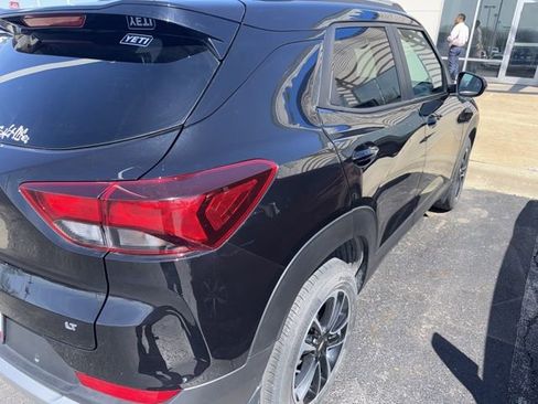 Used 2024 Chevrolet TrailBlazer LT w/ Convenience Package image 3