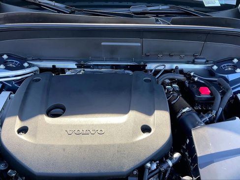 Used 2025 Volvo XC90 B6 Core w/ Protection Package Premier image 13