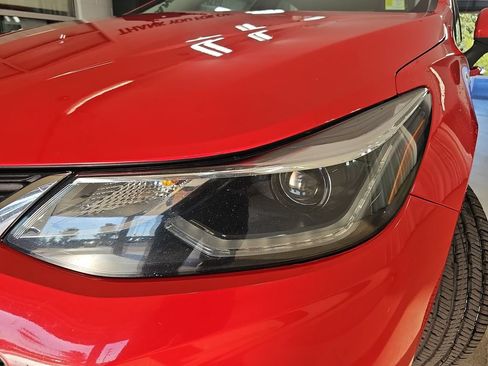 Used 2017 Chevrolet Cruze LT w/ Convenience Package FWD image 36