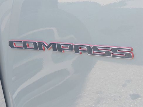 Used 2022 Jeep Compass Trailhawk w/ Trailhawk Convenience Group image 42