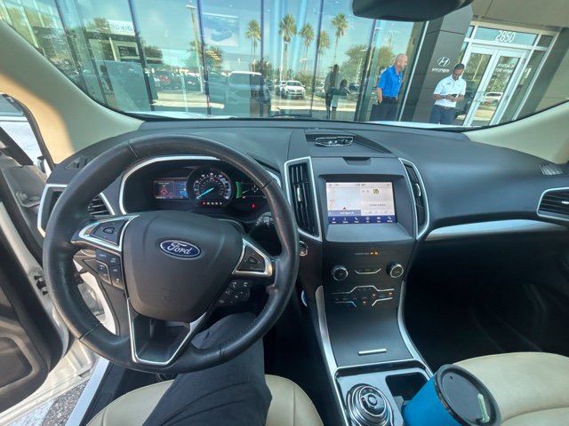 Used 2020 Ford Edge SEL w/ Convenience Package FWD image 2