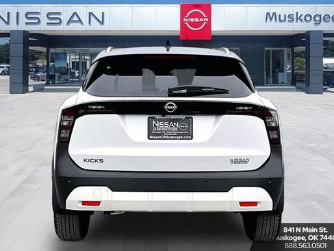 New 2026 Nissan Kicks SV FWD image 4
