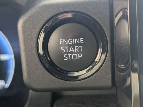 Used 2024 Toyota Tacoma Limited w/ Limited Package (LT) AWD/4WD image 23