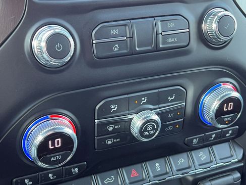 Used 2021 GMC Sierra 2500 AT4 w/ Gooseneck/5TH Wheel Package image 27