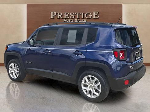 Used 2017 Jeep Renegade Latitude AWD/4WD image 29