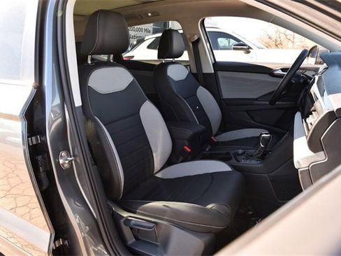 Used 2024 Volkswagen Taos SEL image 21