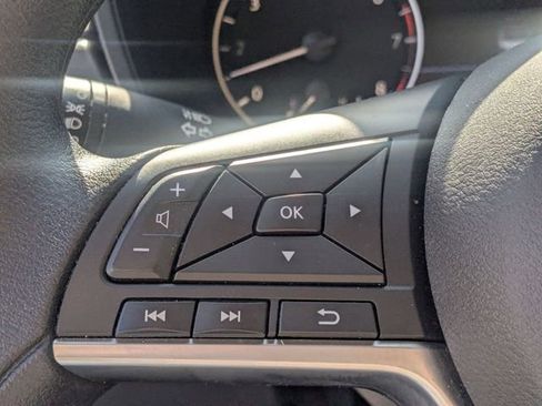 Used 2025 Nissan Altima 2.5 SV FWD image 17