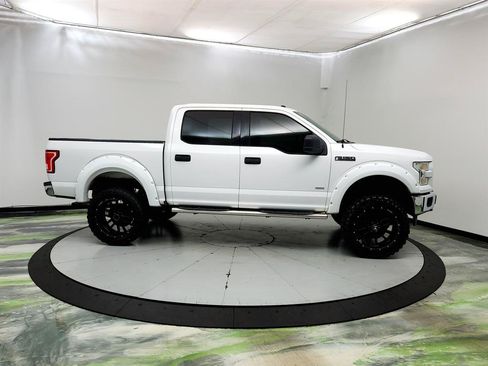 Used 2016 Ford F150 XLT w/ Trailer Tow Package AWD/4WD image 4