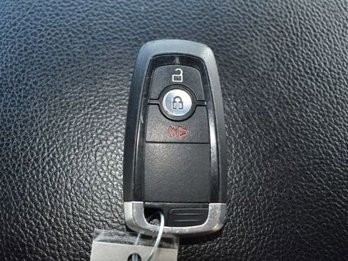 Used 2019 Ford F150 Lariat AWD/4WD image 37