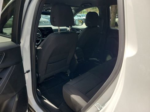 Used 2026 Chevrolet Equinox LT FWD image 8