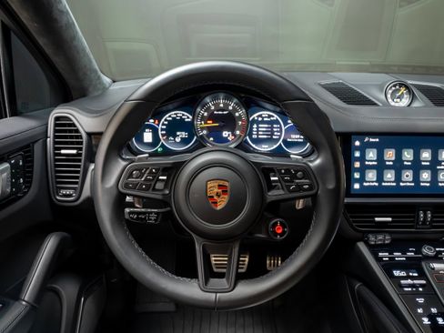 Used 2022 Porsche Cayenne Turbo GT AWD/4WD image 22