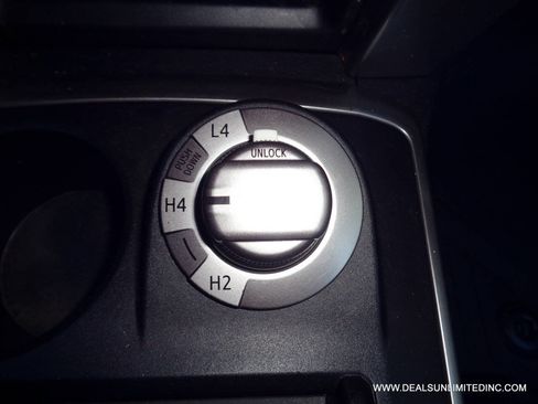 Used 2015 Toyota 4Runner SR5 image 13