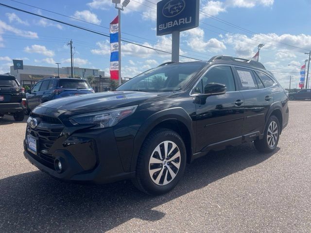 Used 2025 Subaru Outback Premium AWD/4WD image 3