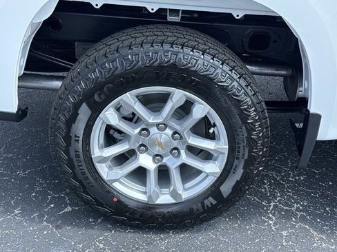 New 2026 Chevrolet Silverado 1500 LT w/ Z71 Off-Road Package image 6