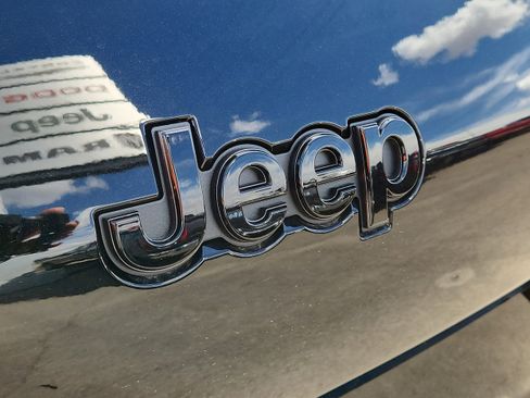 New 2025 Jeep Grand Cherokee L Altitude AWD/4WD image 8