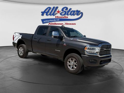Used 2024 RAM 2500 Laramie AWD/4WD image 3