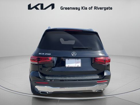 Used 2023 Mercedes-Benz GLB 250 4MATIC image 6