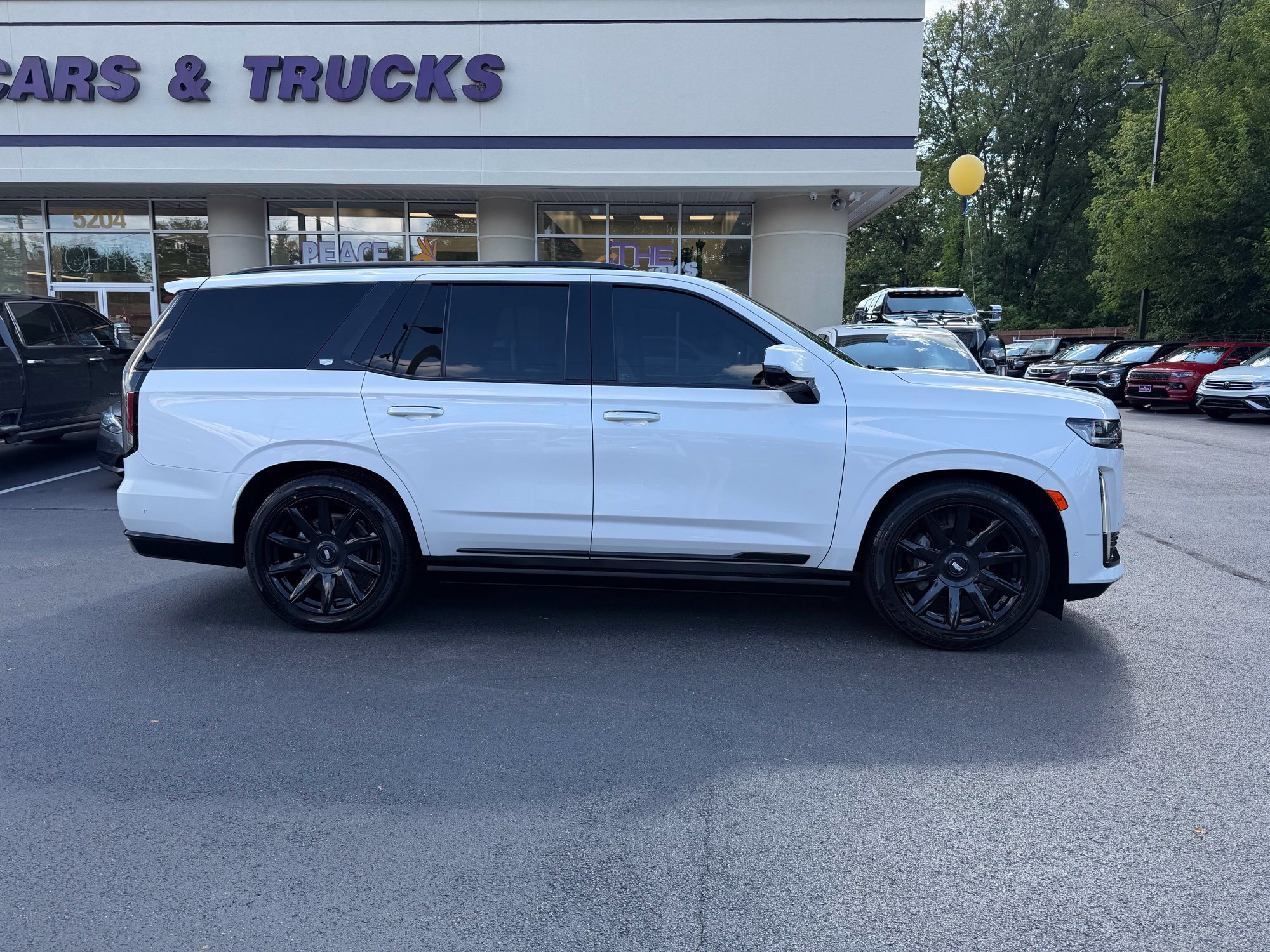 Used 2023 Cadillac Escalade Premium Luxury Platinum AWD/4WD image 7
