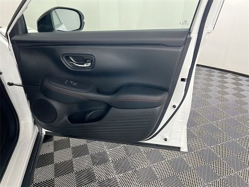 Certified 2025 Honda HR-V Sport image 26