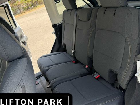 Certified 2025 Jeep Wrangler Unlimited Sport AWD/4WD image 16