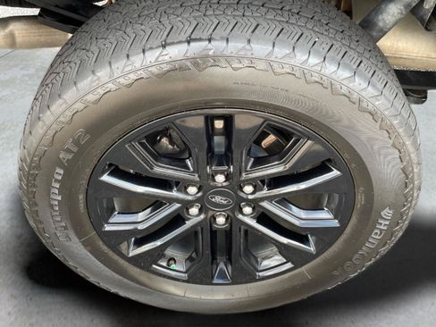 Used 2025 Ford F150 Lariat w/ Equipment Group 502A High AWD/4WD image 11
