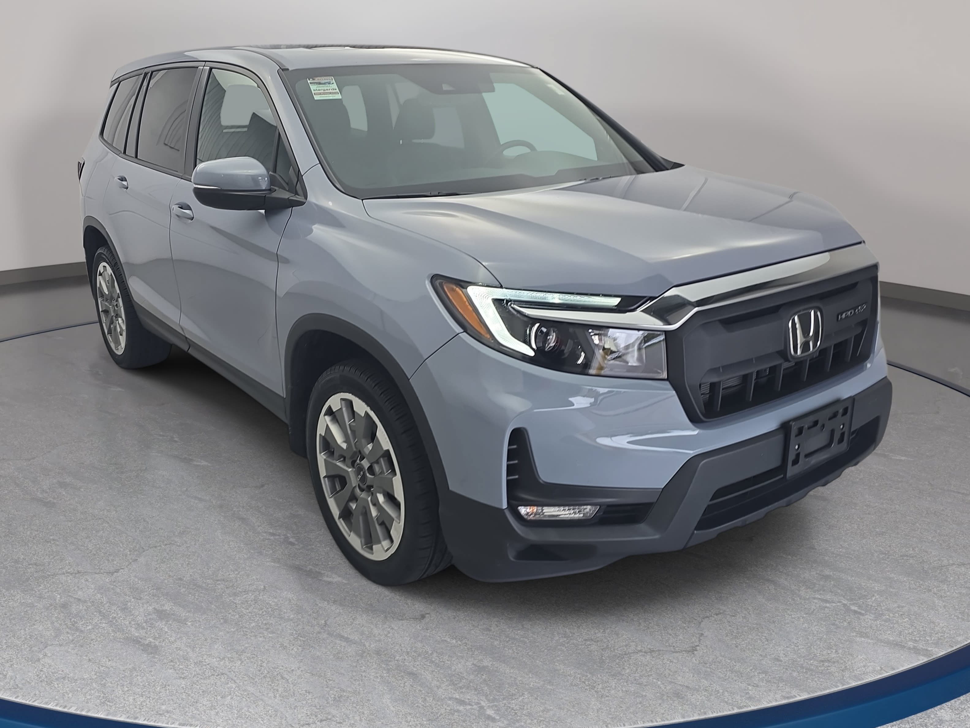 Used 2025 Honda Passport EX-L image 3