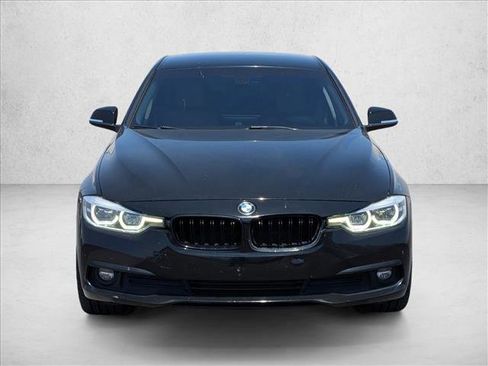 Used 2018 BMW 320i Sedan RWD image 2