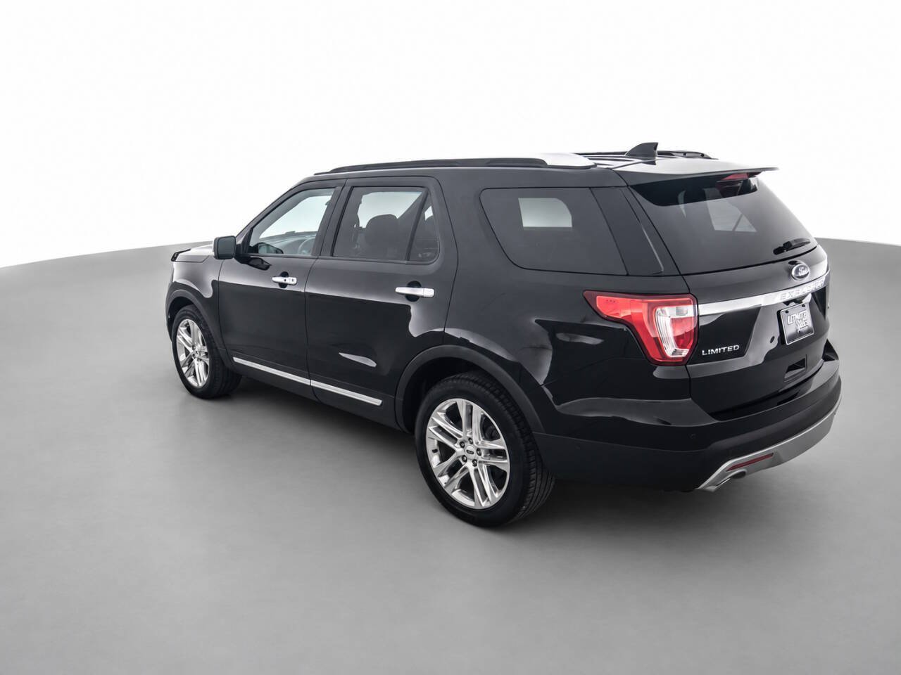 Used 2016 Ford Explorer Limited w/ Equipment Group 301A AWD/4WD image 5
