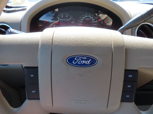 Used 2005 Ford F150 4x4 Regular Cab image 16