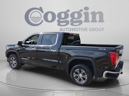 Used 2026 GMC Sierra 1500 SLT AWD/4WD image 3