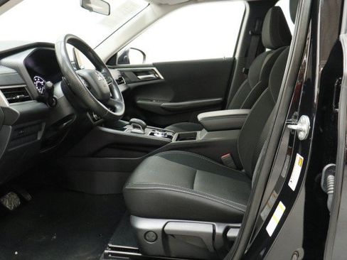Used 2024 Mitsubishi Outlander ES FWD image 7