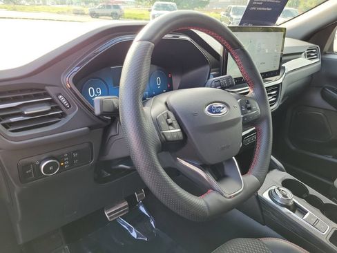 Certified 2023 Ford Escape ST-Line Select w/ Tech Pack #2 AWD/4WD image 10