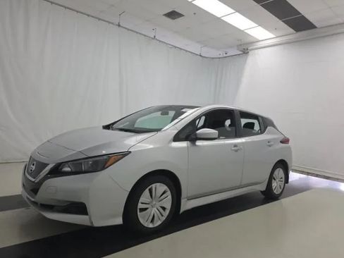 Used 2022 Nissan Leaf S FWD image 2