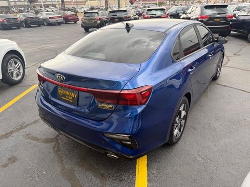 Used 2019 Kia Forte LXS FWD image 5