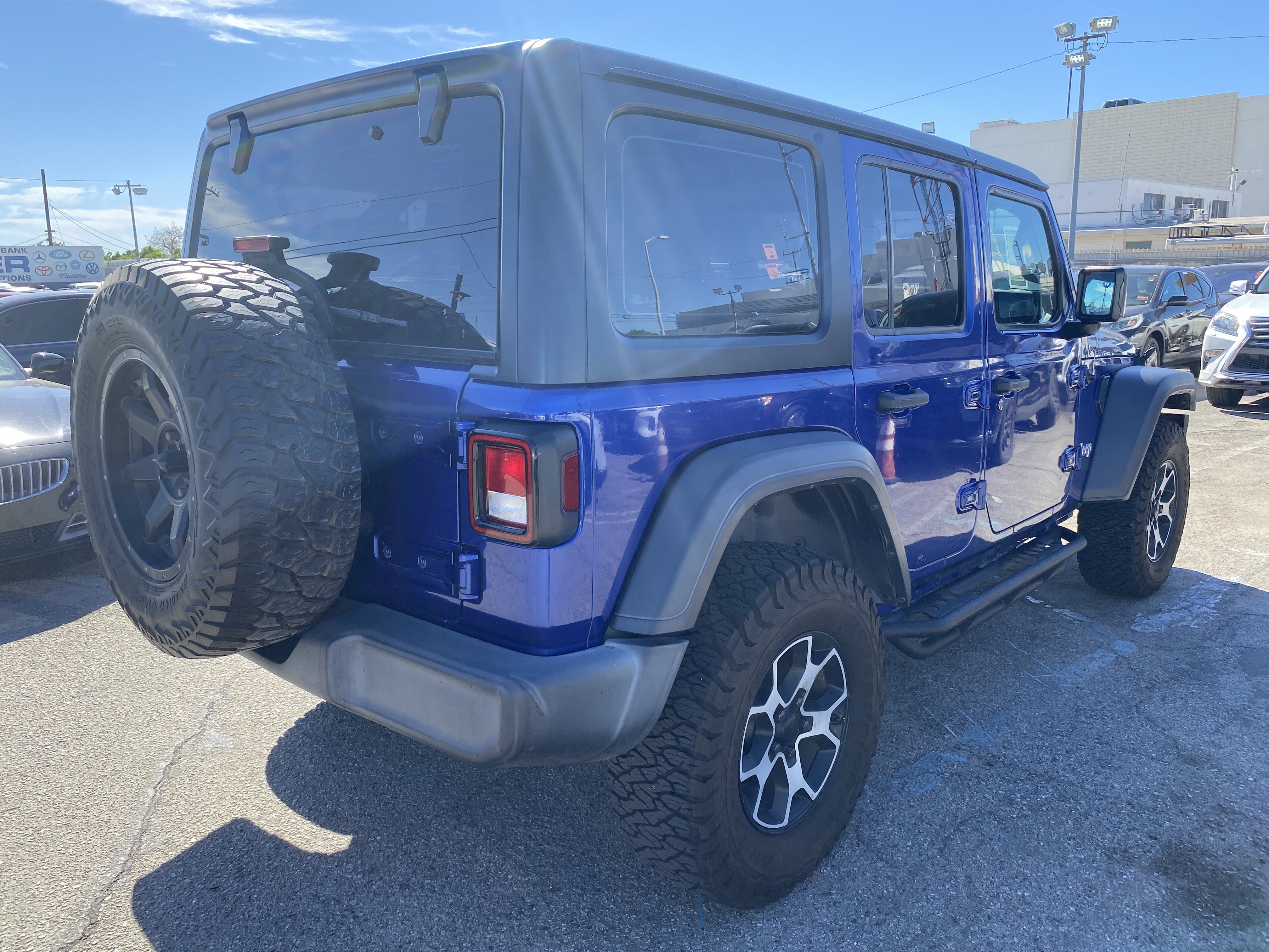 Used 2018 Jeep Wrangler Unlimited Sport AWD/4WD image 10