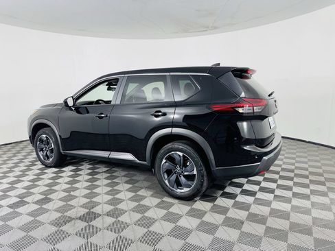 Used 2025 Nissan Rogue SV FWD image 6