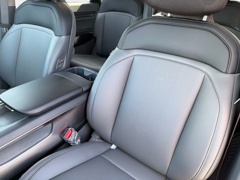 New 2026 Kia EV9 Light RWD image 17