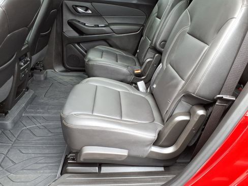 Used 2023 Chevrolet Traverse LT w/ LT Premium Package image 13